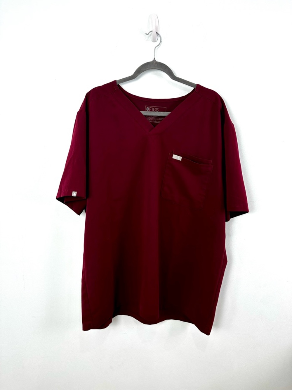 FIGS Men's Burgundy/Maroon V-Neck Double Pocket Short Sleeve Scrub Top Size XXL
